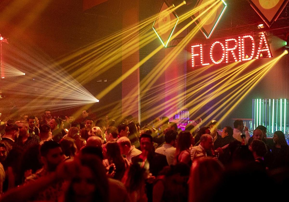 Nochevieja en la Sala Florida Park, imagen de archivo