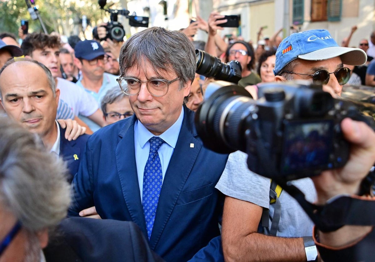 Carles Puigdemont, en Barcelona antes de su nueva huida