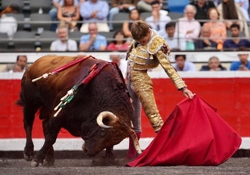 Borja Jiménez, a corazón abierto con un toro de bandera de Fuente Ymbro