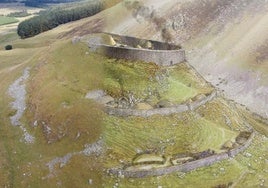Descubren evidencias que podrían vincular al mago Merlín con un pueblo escocés