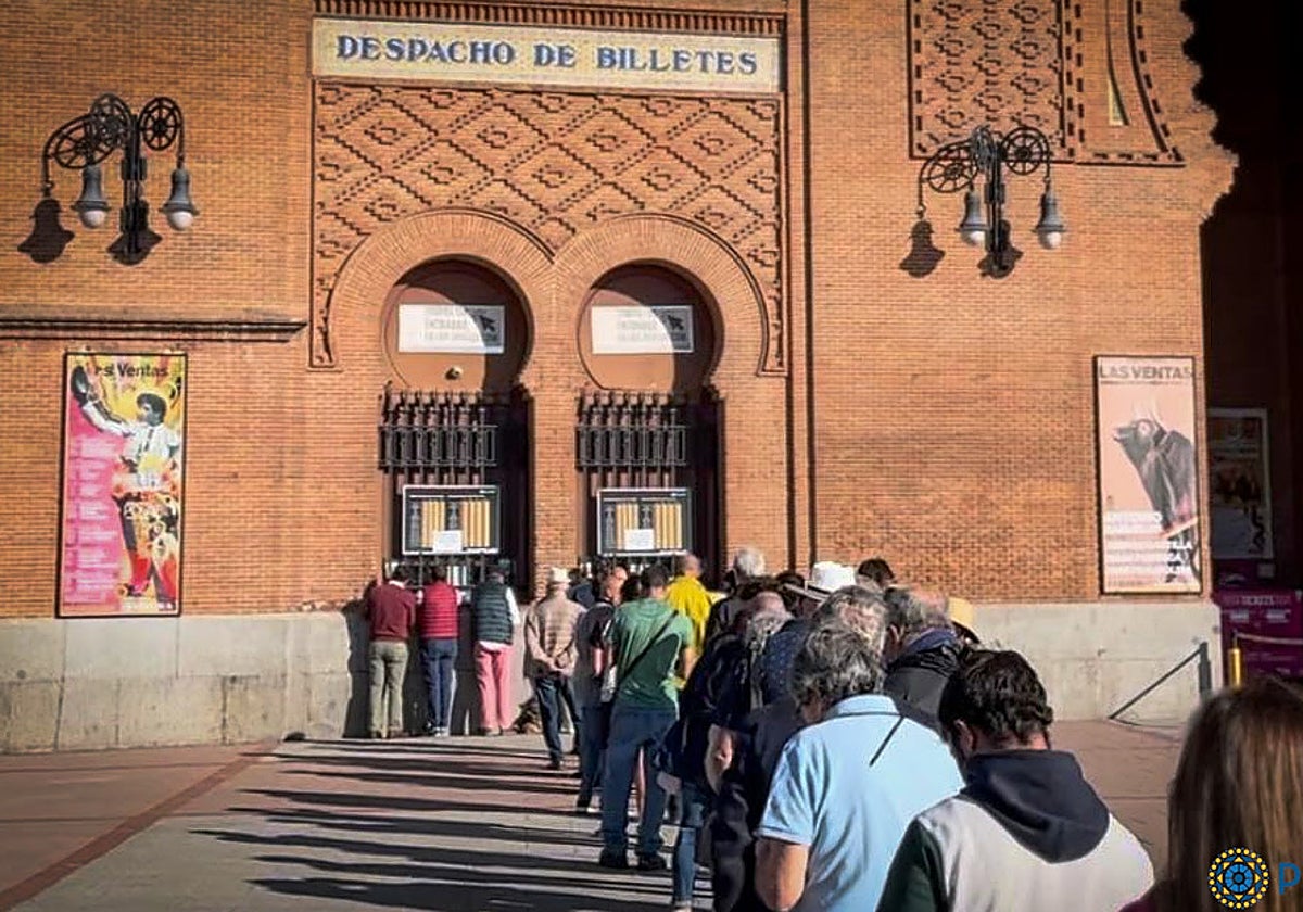 Cola en Las Ventas en la renovación de abonos