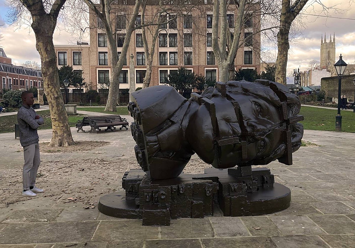 Así lucirá la obra de Eduardo Paolozzi cuando se instale en Chelsea