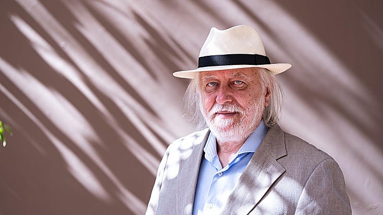 László Krasznahorkai:  «El apocalipsis no tiene por qué ser algo triste»