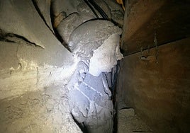 Hallan restos ocultos de un retablo en la catedral de Burgos