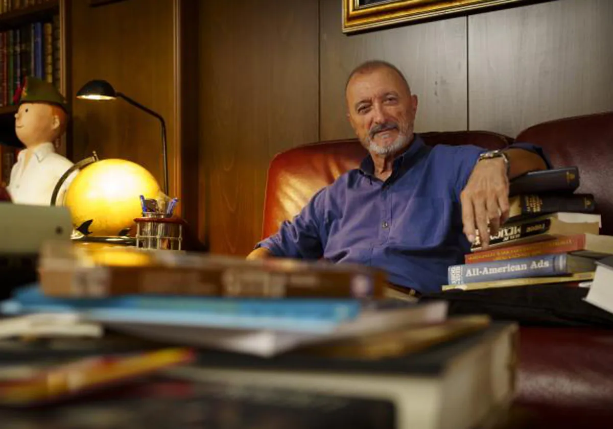 Arturo Pérez-Reverte, acaba de publicar 'La isla de la mujer dormida'