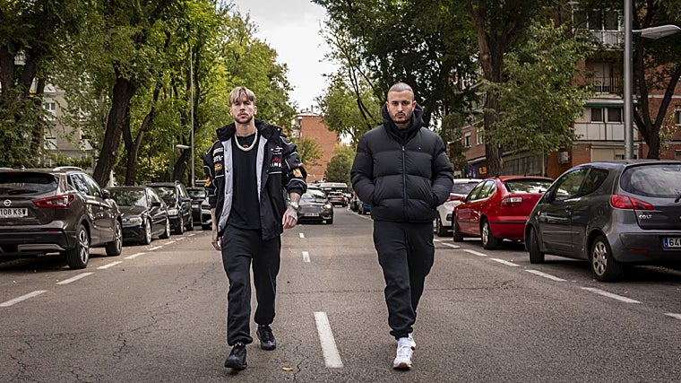 Gonzalo Cidre (izquierda) y Fernando Hisado, en Aluche, durante la entrevista