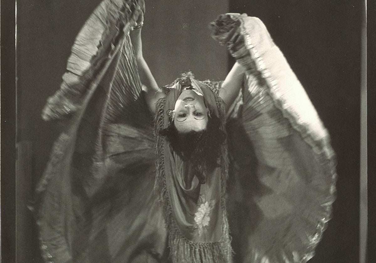 'Prou del Pilar bailando', fotografía de Man Ray