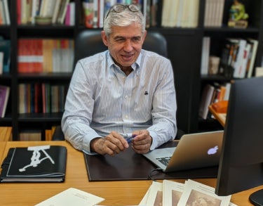 Santiago Herraiz (Vigo, 1963) se dedicaba al mundo de la enseñanza. Desde hace 25 años pertenece al consejo de administración de Fomento de Centros de Enseñanza