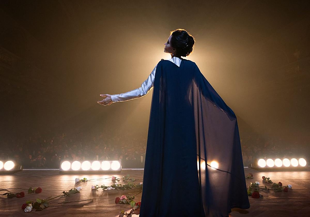 Angelina Jolie en el papel de Maria Callas