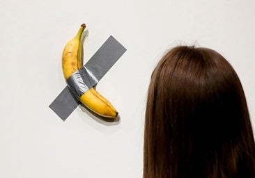 El famoso plátano pegado a una pared se vende por casi seis millones