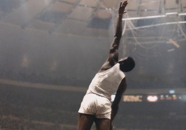 'Prólogo a la historia del nacimiento de la libertad', de Paul Pfeiffer en el Museo Guggenheim: el 'postureo' de los ídolos