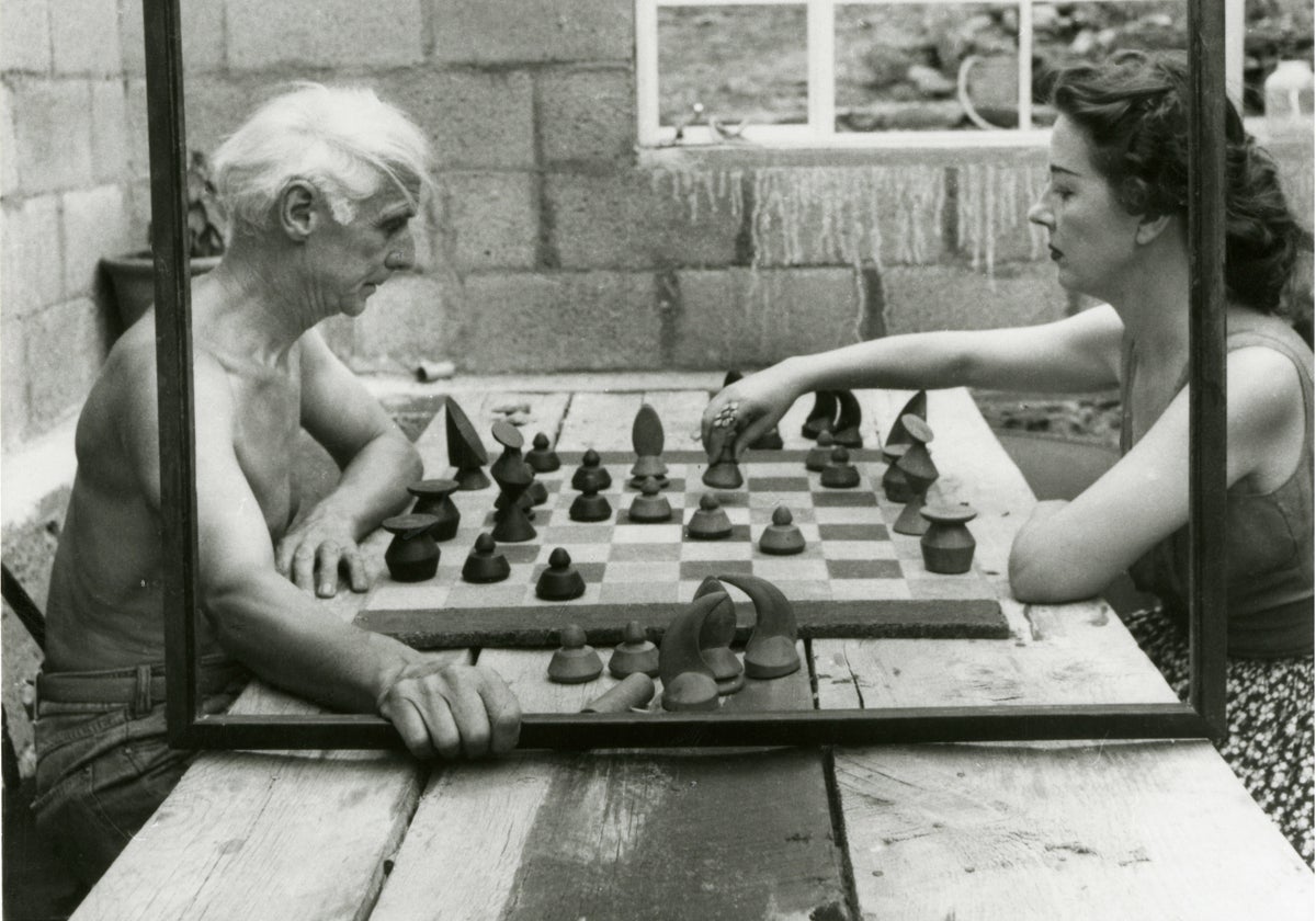 Bob Towers. Max Ernst y Dorothea Tanning jugando al ajedrez. Sedona, Arizona, 1951