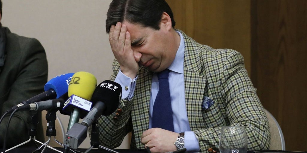 Ramón Valencia, José María Garzón'un olası bir belgesel sahtekarlığı konusunda uyarıyor ve şu yanıtı veriyor: “Oldukça sinirlendim”