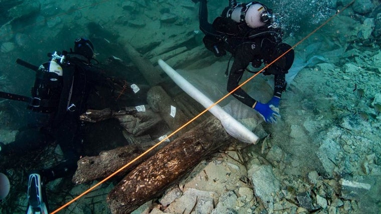 Medición de estructura de varengas del pecio Rocciu I