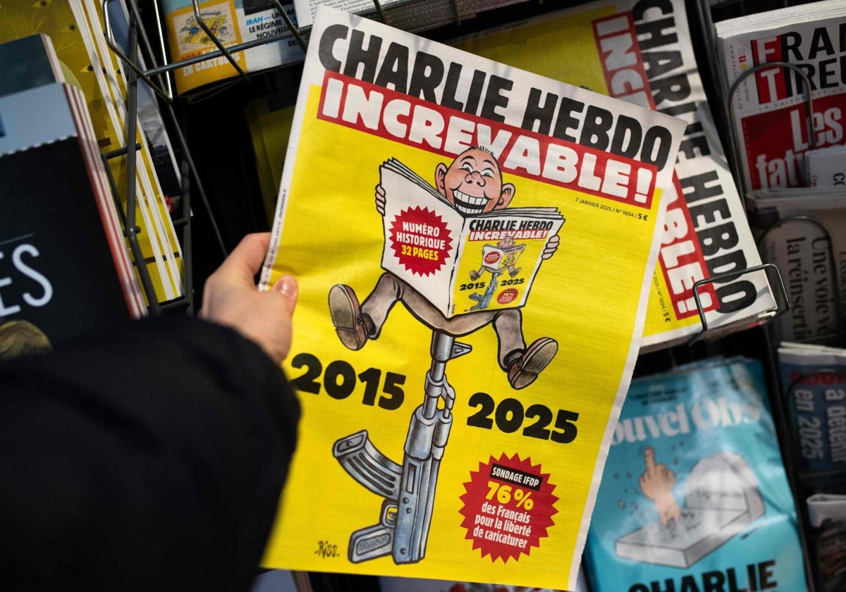 Número especial de 'Charlie Hebdo', conmemorativo de los diez años de la matanza contra la redacción de la revista