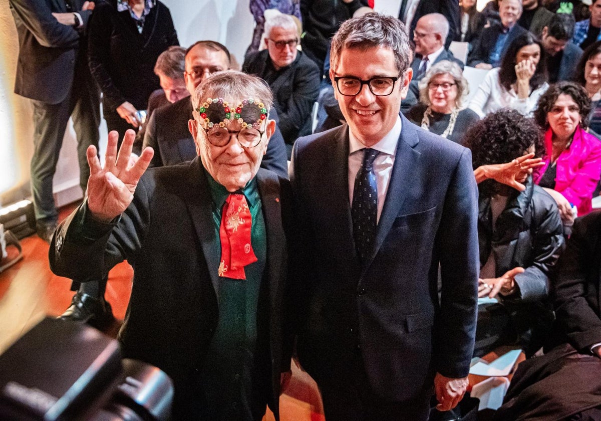 Fernando Arrabal con Félix Bolaños, ministro de la Presidencia, en el acto