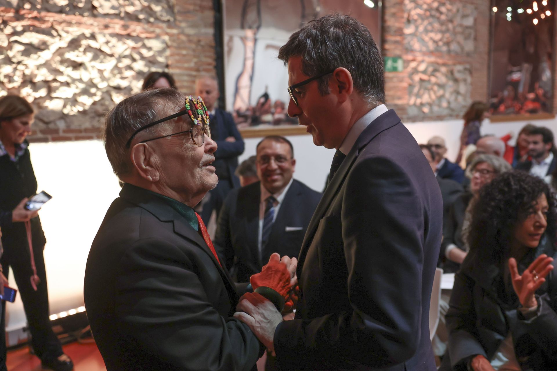 Arrabal hablando con Bolaños