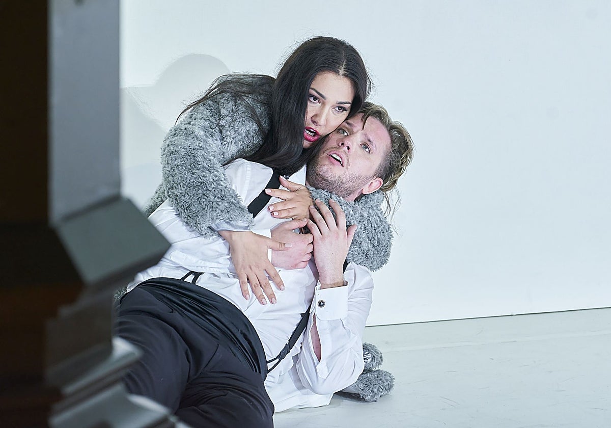 Victoria Karkacheva y Iurii Samoilov, en 'Eugenio Oneguin'