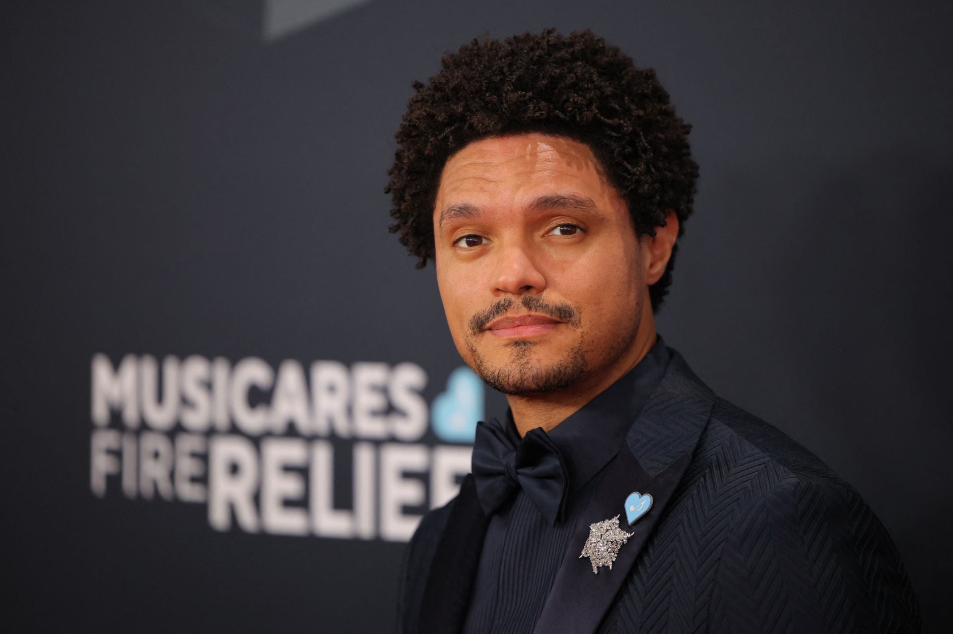 Trevor Noah, presentador de la gala de los Grammy.