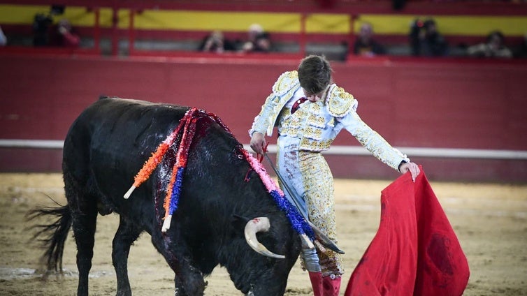 El elegante toreo de Zulueta abre la puerta grande a la temporada