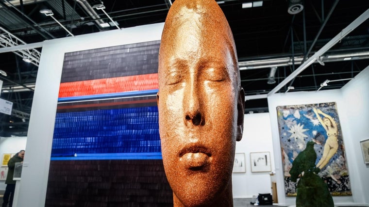 Obras de Juan Uslé y Jaume Plensa en el estand de Lelong