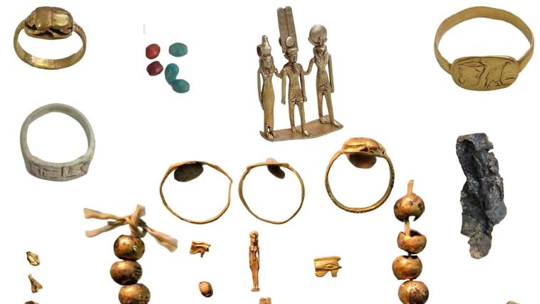 Descubren en los templos egipcios de Karnak un tesoro de oro y piedras preciosas de la Dinastía XXVI