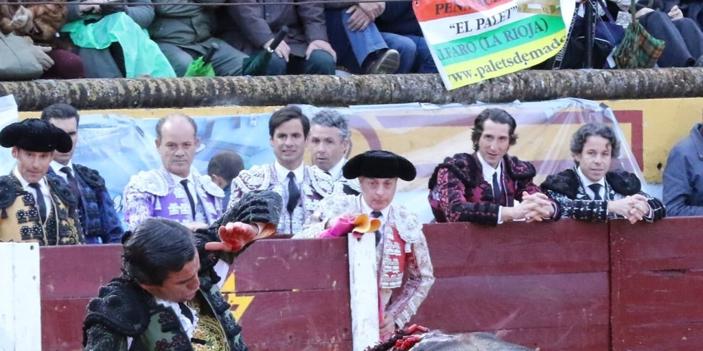 Juan Ortega, torerísimo, traga de verdad con un toro de enfermería