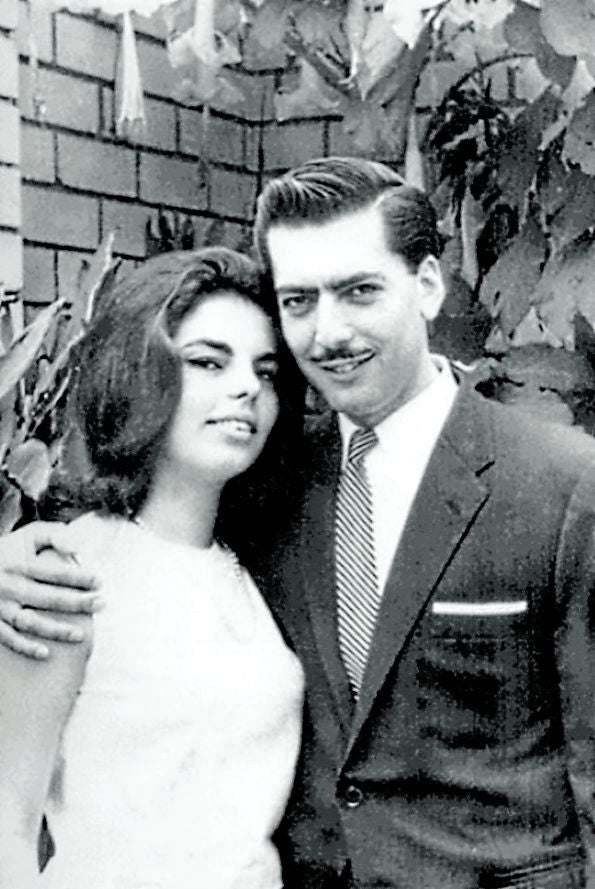 El Nobel con su esposa, Patricia Llosa