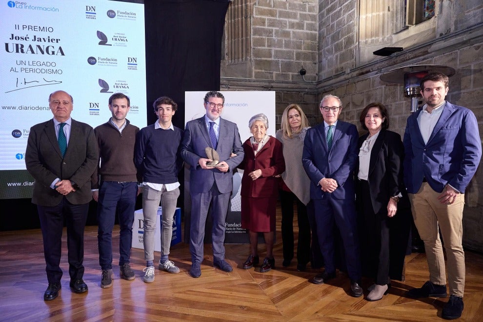 Galería | El director de ABC, Julián Quirós, galardonado con el premio José Javier Uranga