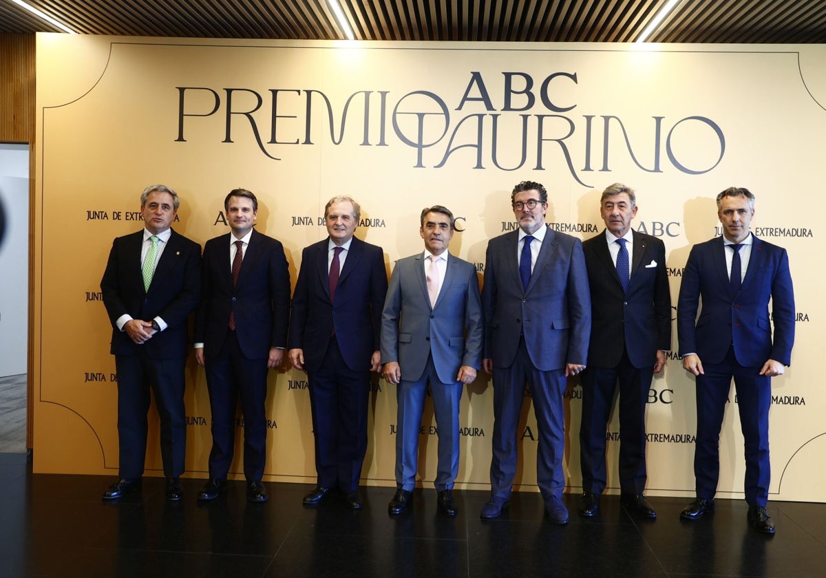 Ignacio Higuero de Juan, Abel Bautista, Ignacio Ybarra, Victorino Martín, Julián Quirós, Santiago Domecq y Carlos Novillo