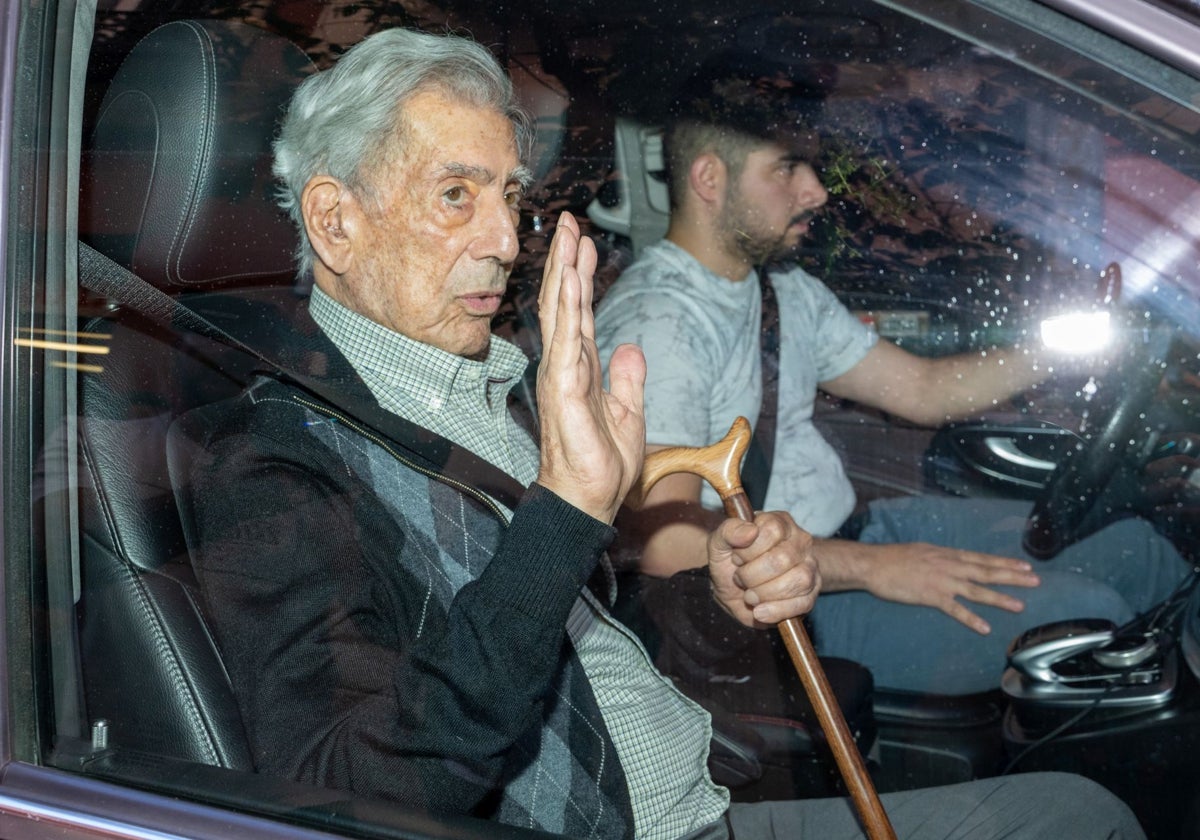 El escritor peruano Mario Vargas Llosa