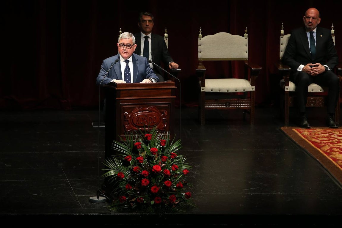 Pregón taurino de Victorino Martín en el Teatro de la Maestranza