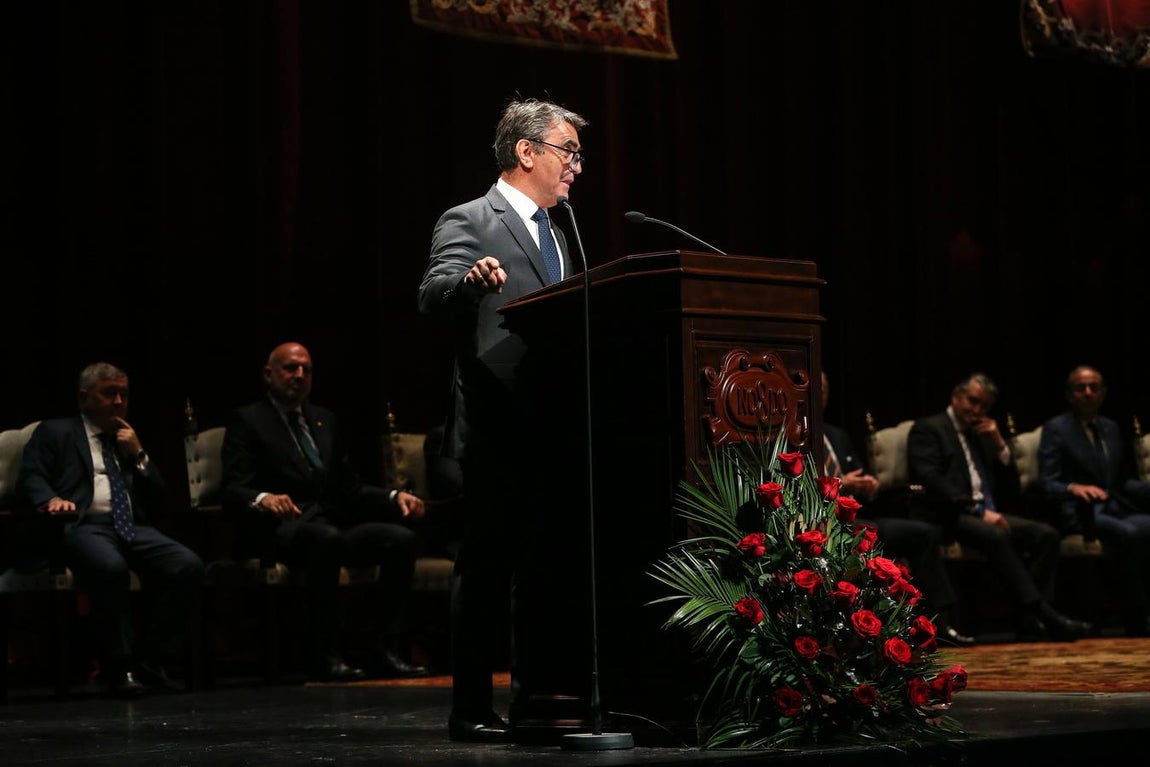 Pregón taurino de Victorino Martín en el Teatro de la Maestranza