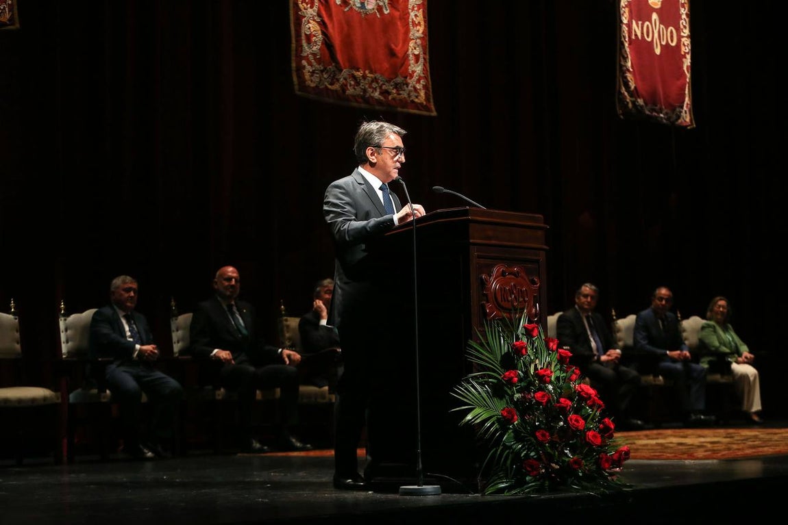 Pregón taurino de Victorino Martín en el Teatro de la Maestranza