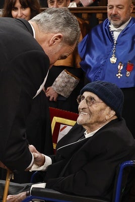 Álvaro Pombo, un Cervantes frágil y divertido: «Ya nadie se bate en duelo por su honor ni por el honor de España ni por el del Tato»