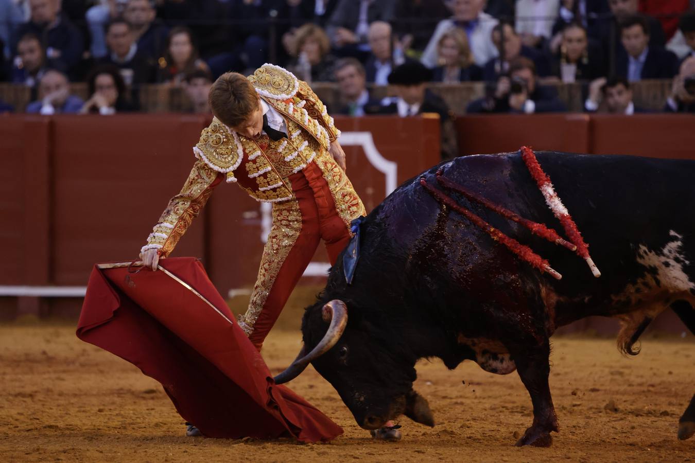 Borja Jiménez le cortó dos orejas al segundo toro que le tocó en suerte
