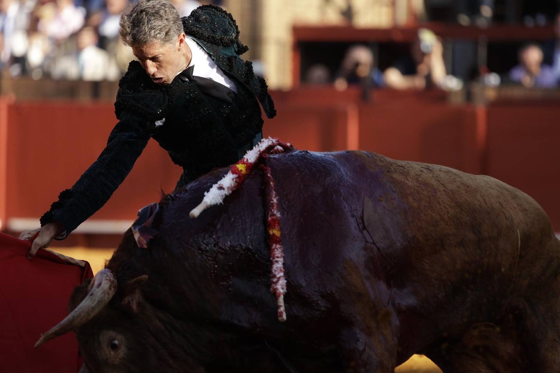 Escribano, en el primer toro de su lote