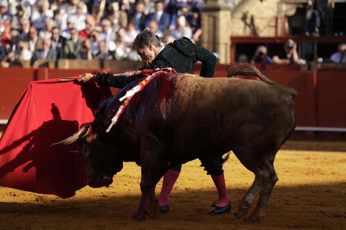 Escribano, en el primer toro de su lote