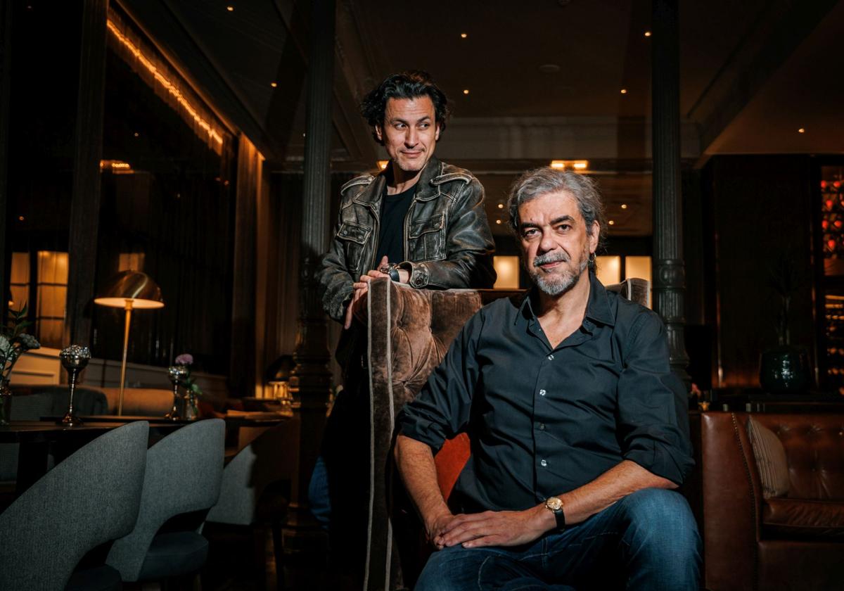 Rodrigo Cortés y Fernando León de Aranoa, retratados en el Gran Hotel Ingés de Madrid