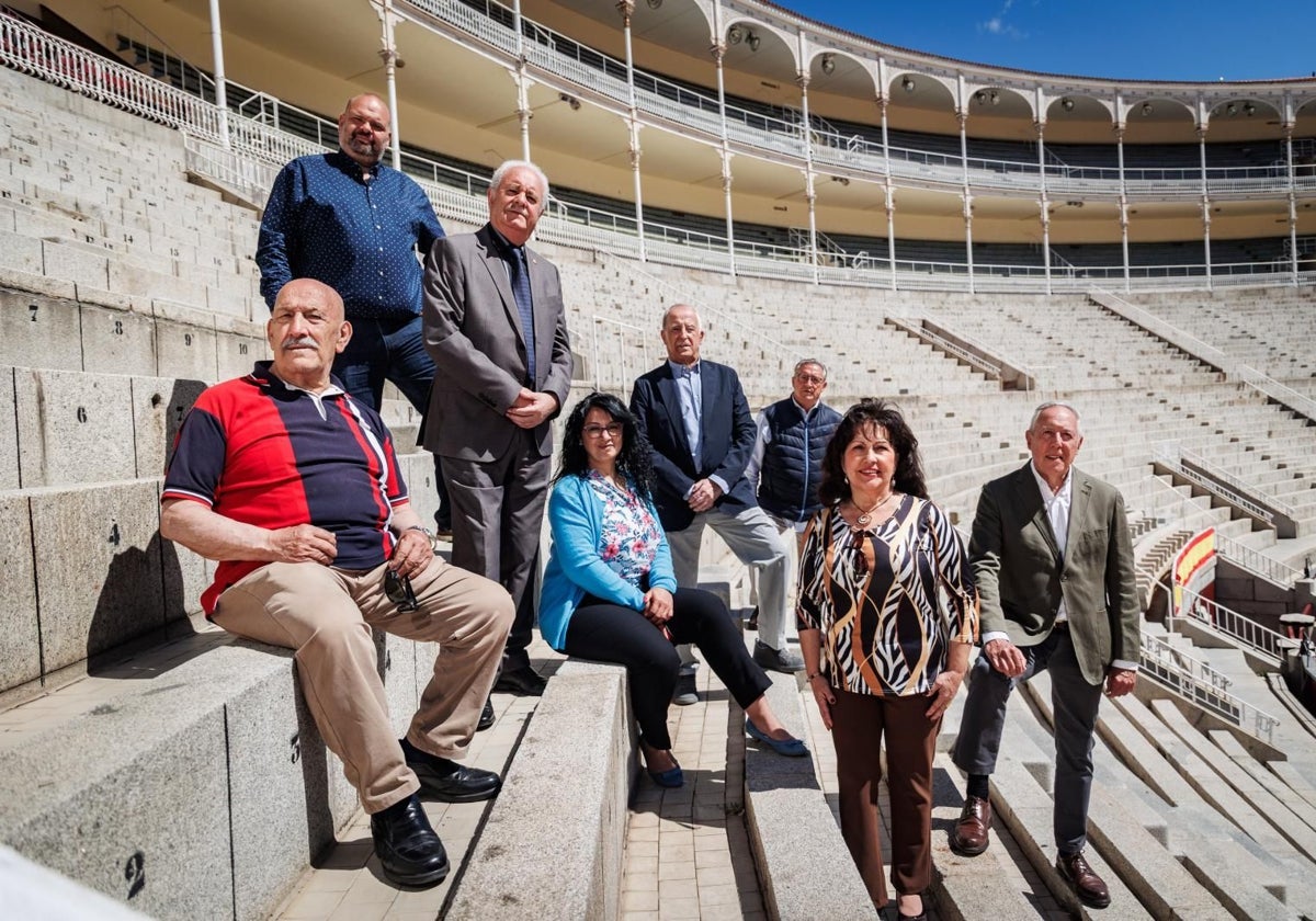 Miembros de la Peña El Puyazo en los tendidos de Las Ventas
