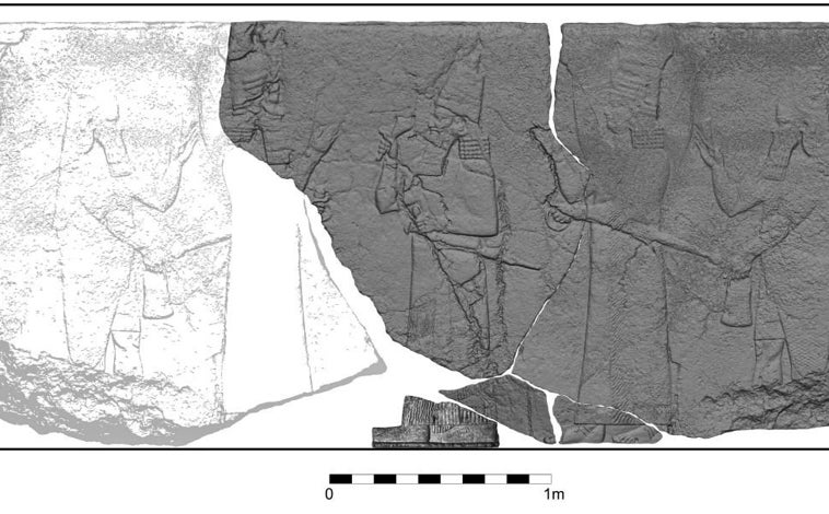 Imagen principal - Detalle de la reconstrucción del relieve e imágenes de las excavaciones en Nínive