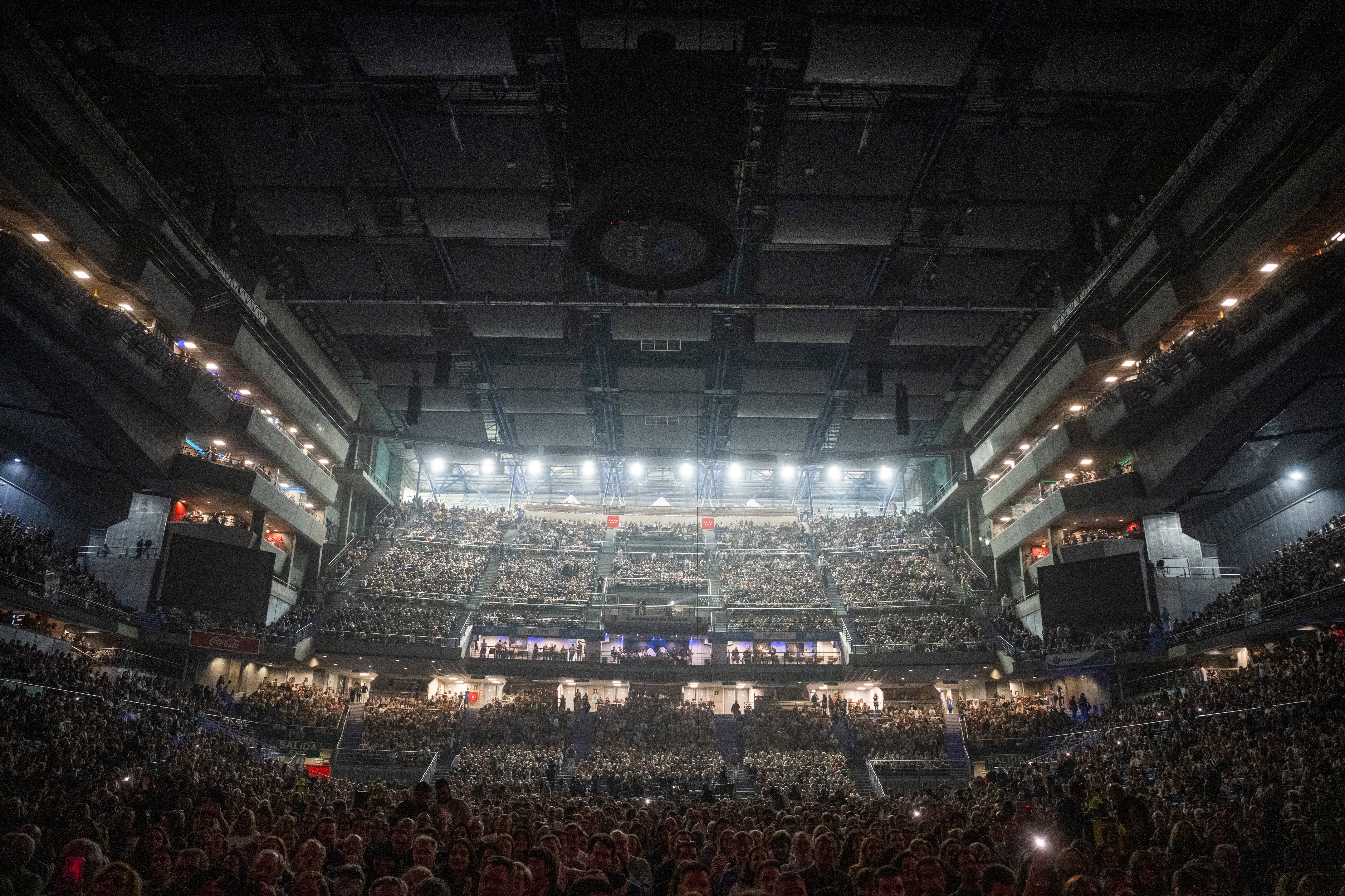 El Movistar Arena estaba hasta la bandera: nadie ha querido faltar a esta cita musical