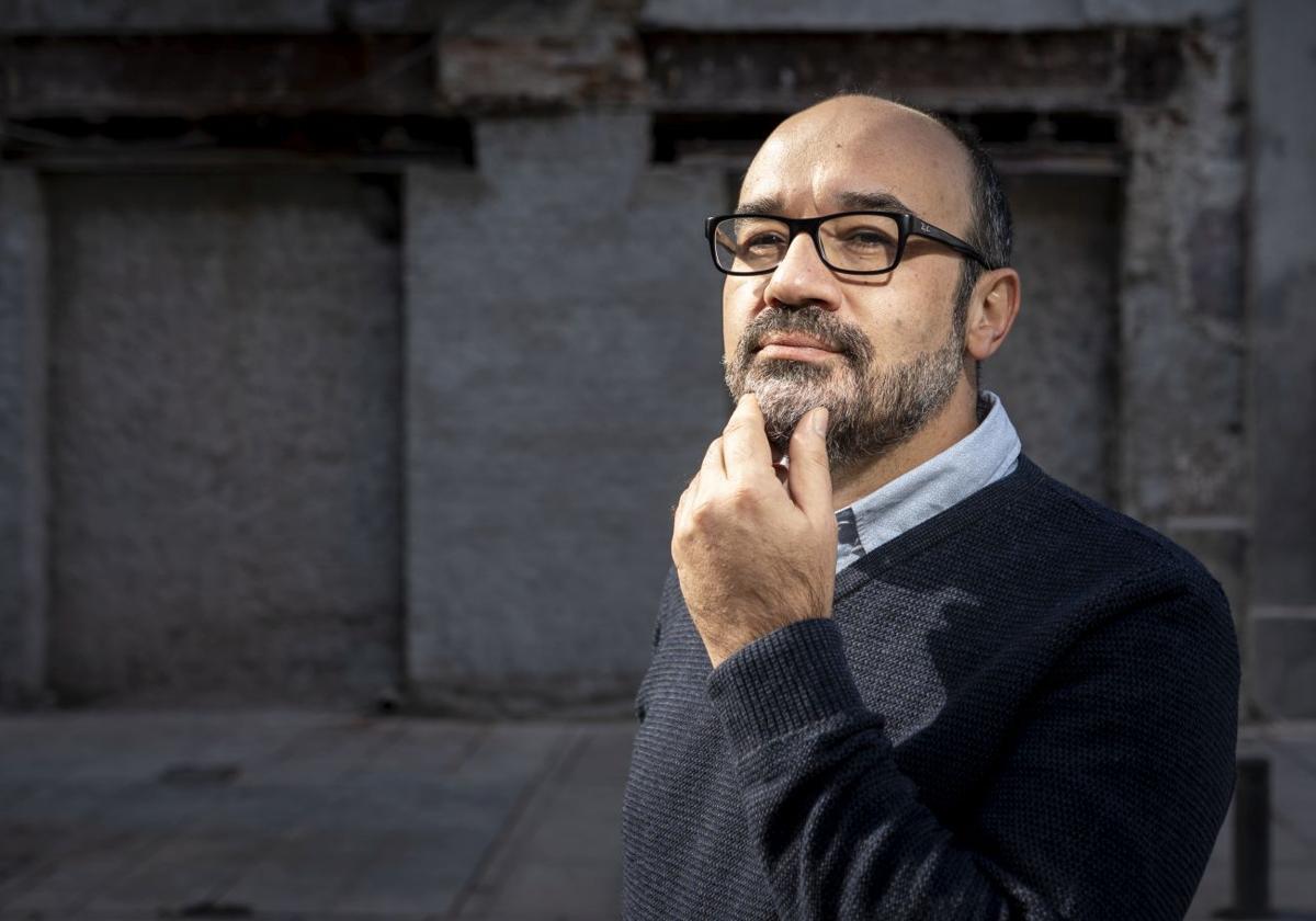 Alberto Olmos, fotografiado en 2020