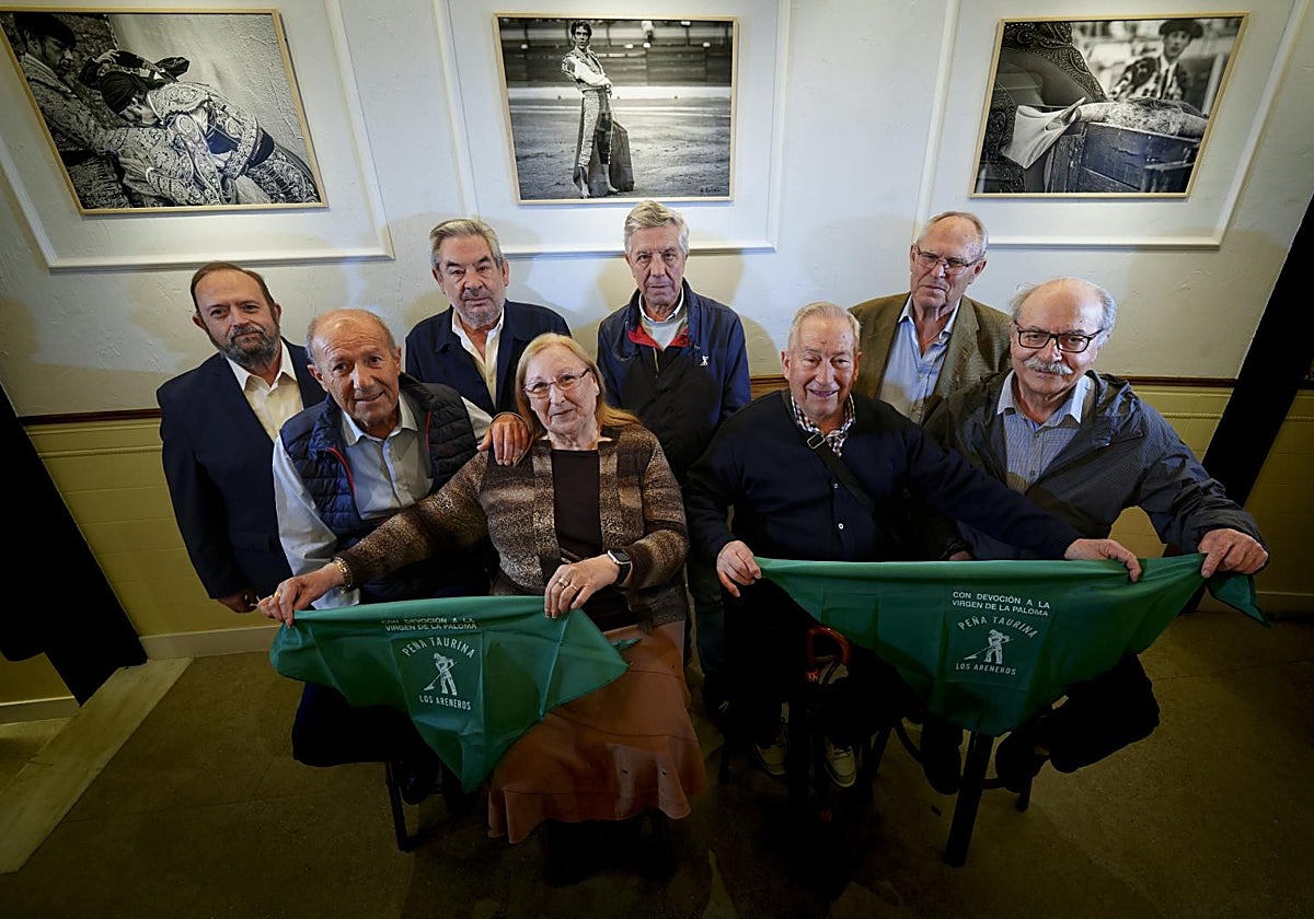 Algunos miembros de la peña Los Areneros