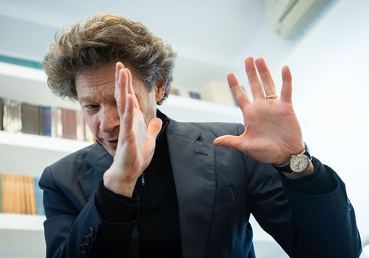 Peter Cole, retratado durante la entrevista con ABC