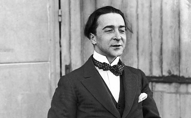 Imagen principal - Julio Camba en 1916 y dos de sus artículos de 1934 y 1917