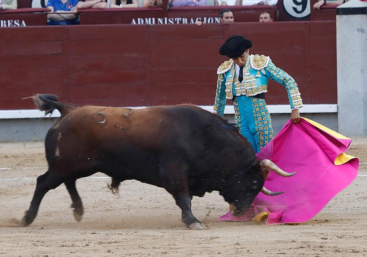 Toros en Las Ventas de Madrid por San Isidro, en directo: última hora de Manuel Escribano, Joselito Adame y Alejandro Peñaranda hoy