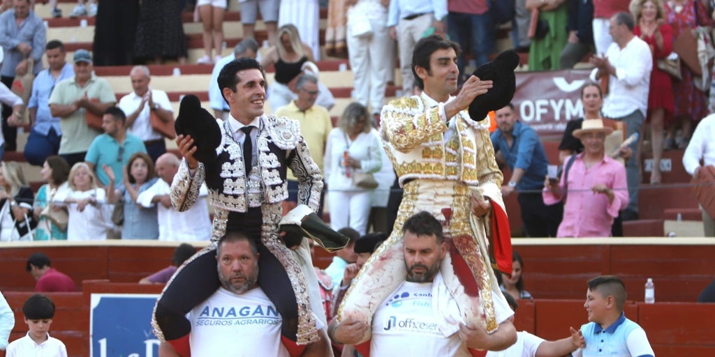 Perera y Talavante salen a hombros en la Feria de la Manzanilla de Sanlúcar de Barrameda
