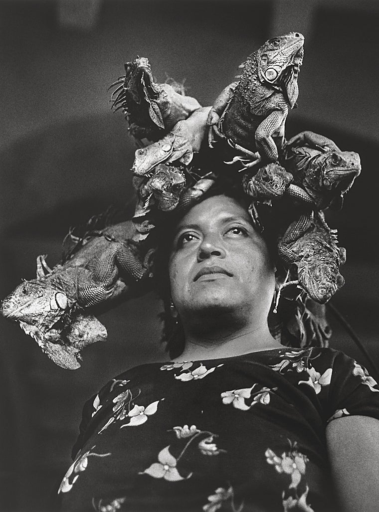 Graciela Iturbide. 'Nuestra Señora de las iguanas', 1979