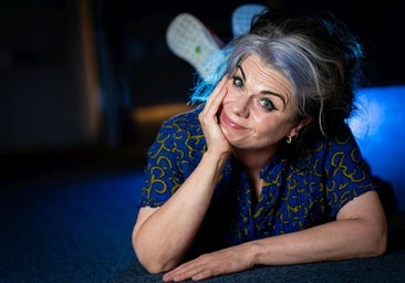 Caitlin Moran: «Los hombres no van al médico y mueren más que las mujeres. Son tan estoicos...»